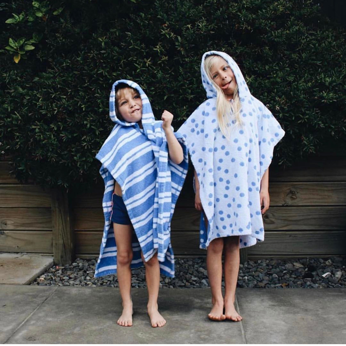 Kids hooded hot sale poncho towel